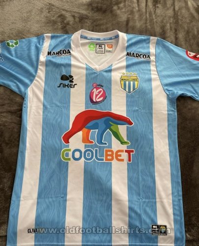 CD Magallanes Home football shirt 2022