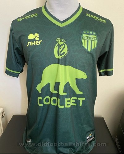CD Magallanes Away football shirt 2022