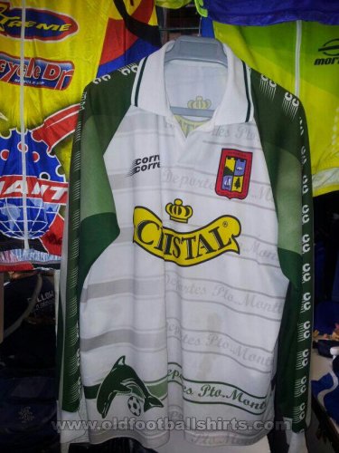 Deportes Puerto Montt Home football shirt 2001