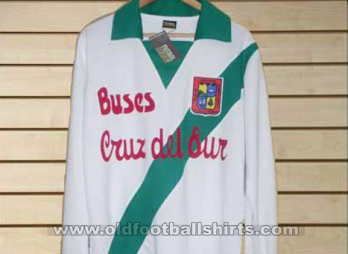 Deportes Puerto Montt Home football shirt 1983