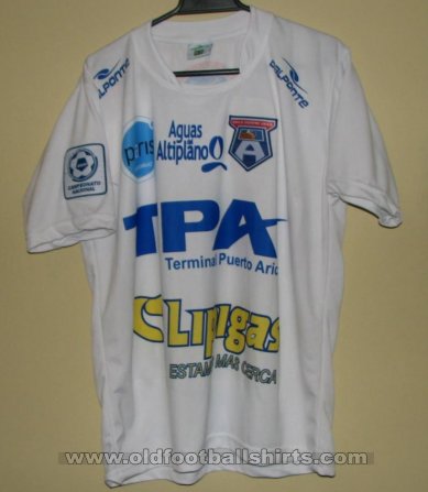San Marcos de Arica Goalkeeper football shirt 2013