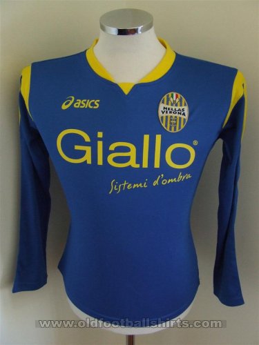 Hellas Verona F.C. Home football shirt 2009 - 2010