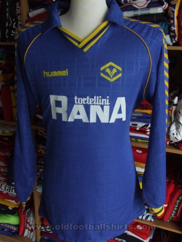 Hellas Verona F.C. Home football shirt 1989 - 1990