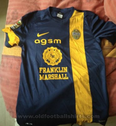 Hellas Verona F.C. Home football shirt 2013 - 2014