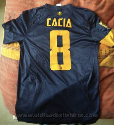 Hellas Verona F.C. Home football shirt 2013 - 2014