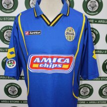 Hellas Verona F.C. Home football shirt 2000 - 2001 sponsored by Amica Chips