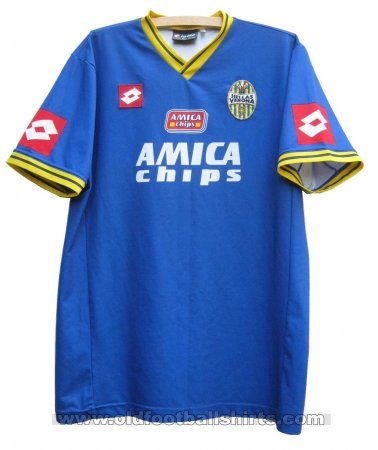 Hellas Verona F.C. Home football shirt 2001 - 2002