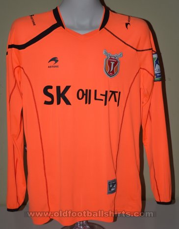 Jeju United FC Home football shirt 2011 - 2012