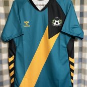 Away football shirt 2021 - 2022