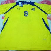 Home football shirt 2015