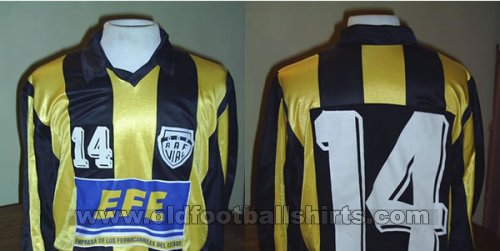 Arturo Fernandez Vial Home football shirt 1995