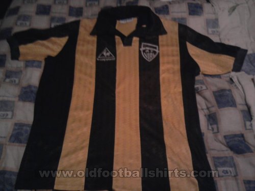 Arturo Fernandez Vial Home football shirt 1990 - 1992