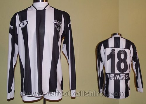 Arturo Fernandez Vial Away football shirt 2006