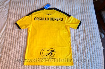 Arturo Fernandez Vial Home football shirt 2016