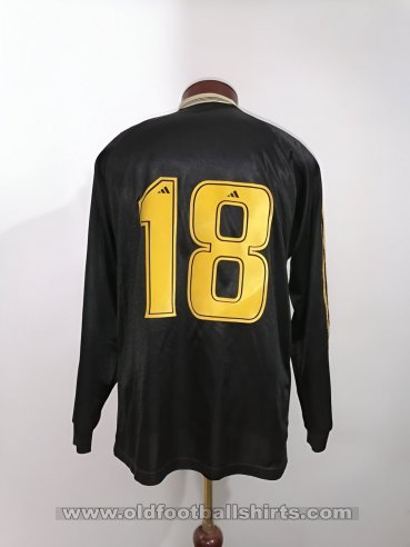 Arturo Fernandez Vial Away football shirt 1999 - 2000