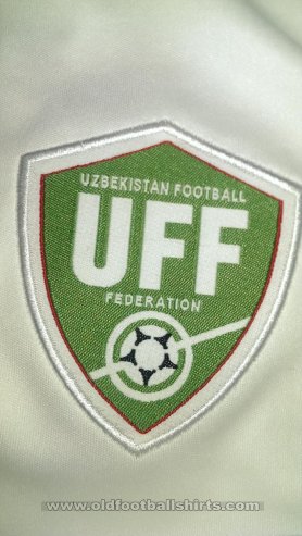 Uzbekistan Home fotbollströja 2014 - 2015