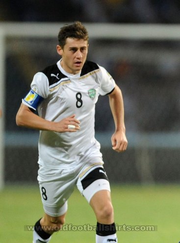 Uzbekistan Home football shirt 2012 - 2014