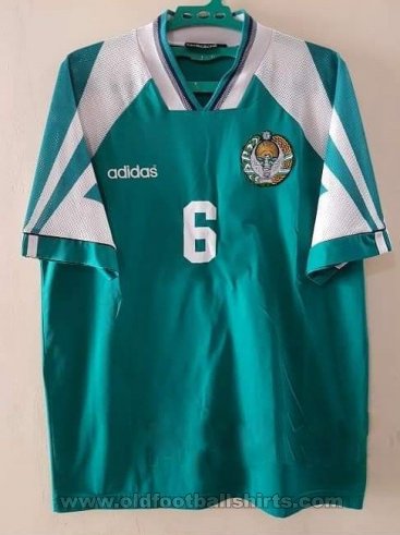Uzbekistan Home football shirt 1996 - 1997