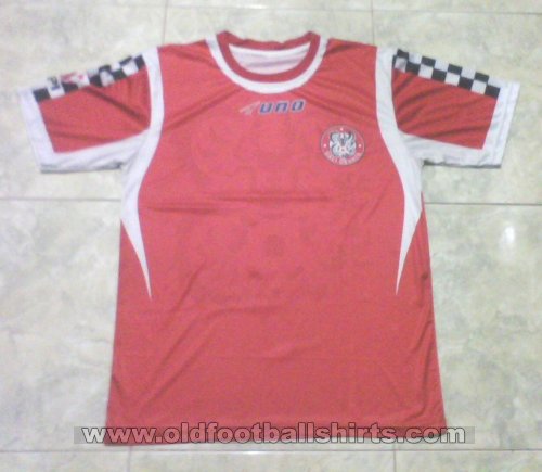 Persires Bali Devata FC Home football shirt 2011