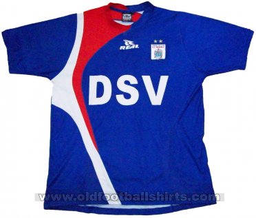 Carlos A. Mannucci Home football shirt 2010