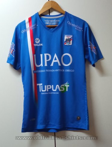 Carlos A. Mannucci Home football shirt 2016
