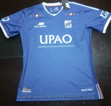 Carlos A. Mannucci Home Camiseta de Fútbol 2022