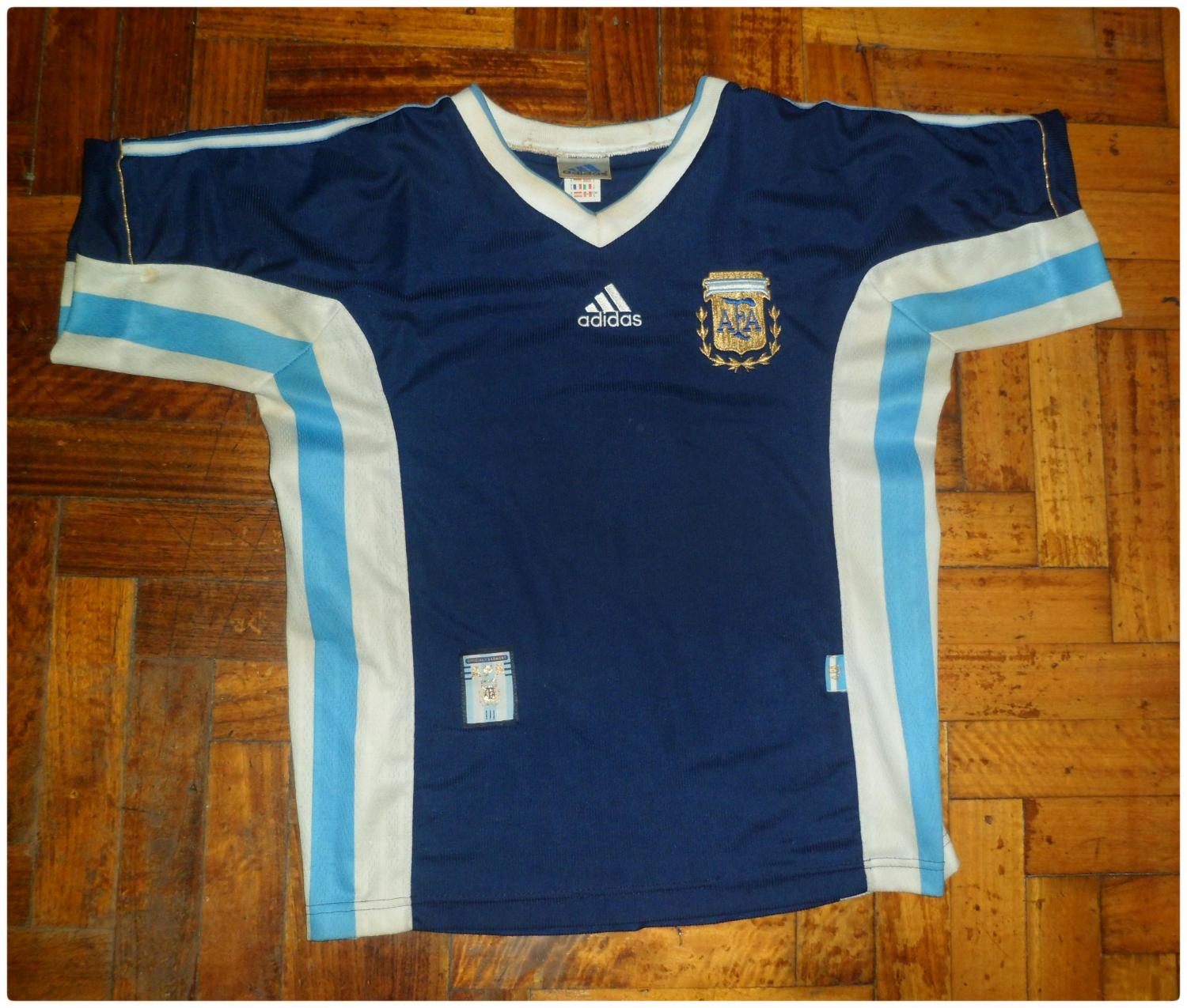 Argentina Away football shirt 1998 1999.