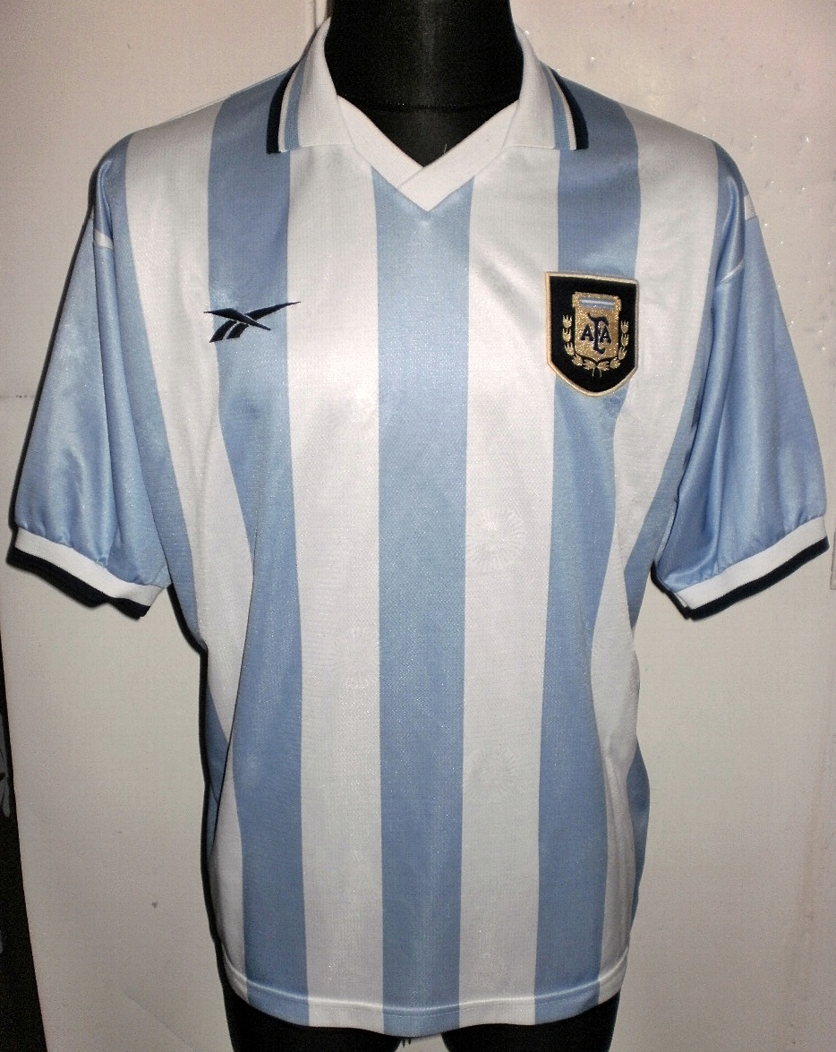 thumbnail image 2 of 1999 Argentina Campeonato Nacional Soccer Sticker Pack – Guillervil / Navarrete 2 of 2