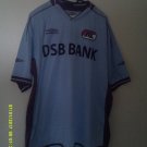 Away football shirt 2004 - 2005