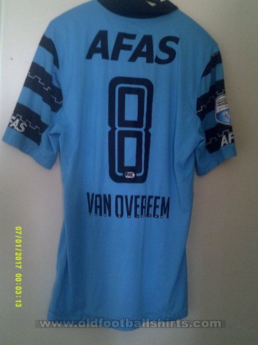 AZ Alkmaar Away football shirt 2016 - 2017