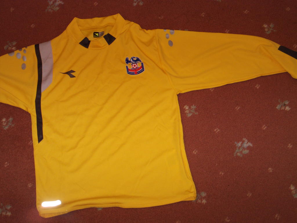 Crystal Palace Goalkeeper football shirt 2006 - 2007. Sponsored by no ...