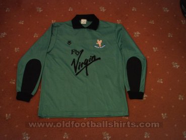 Crystal Palace Goalkeeper football shirt 1988 - 1989
