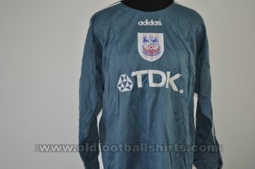 Crystal Palace Goalkeeper football shirt 1996 - 1997