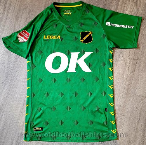 NAC Breda Goalkeeper football shirt 2019 - 2020
