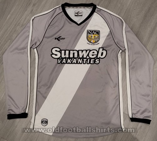 NAC Breda Goalkeeper football shirt 2011 - 2012