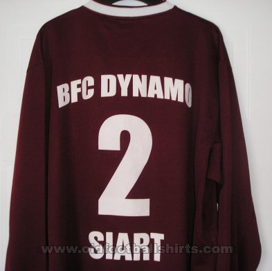 Berliner FC Dynamo Home baju bolasepak 2001 - 2002