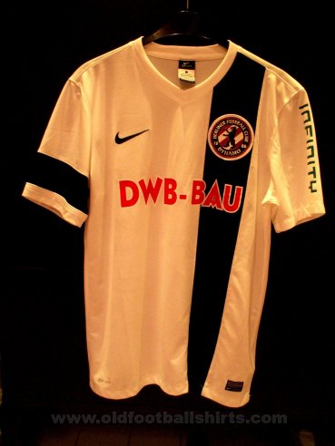 Berliner FC Dynamo Home football shirt 2013 - 2014