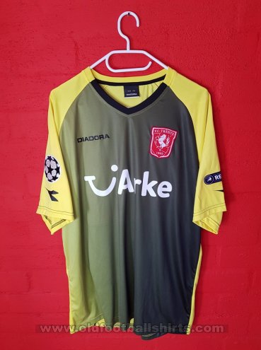 FC Twente Goalkeeper football shirt 2010 - 2011