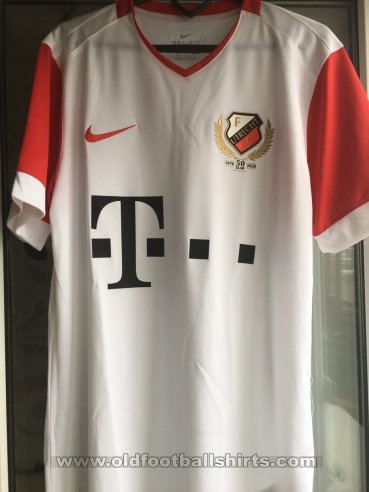 FC Utrecht Home Fußball-Trikots 2020 - 2021