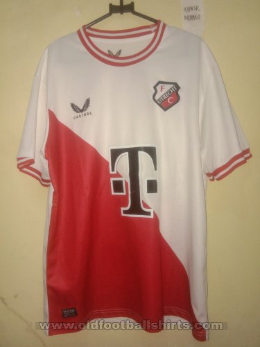 FC Utrecht Home Maillot de foot 2022 - 2023
