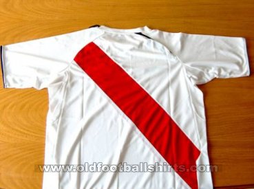 Deportivo Municipal  Home football shirt 2005