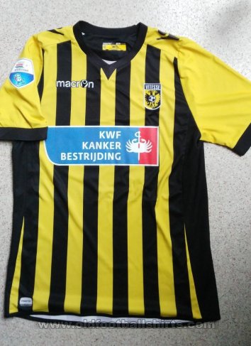 Vitesse Arnhem Istimewa baju bolasepak 2014 - 2015