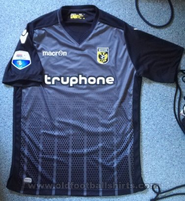 Vitesse Arnhem Goalkeeper football shirt 2015 - 2016
