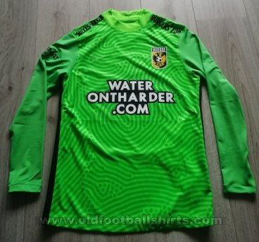 Vitesse Arnhem Goalkeeper football shirt 2020 - 2021