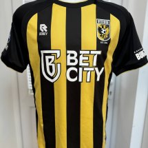 Vitesse Arnhem Home football shirt 2023 - 2024 sponsored by Bet City