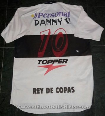 Club Olimpia Home חולצת כדורגל 2001