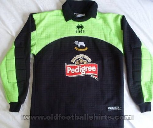 Derby County Goalkeeper football shirt 2001 - 2003