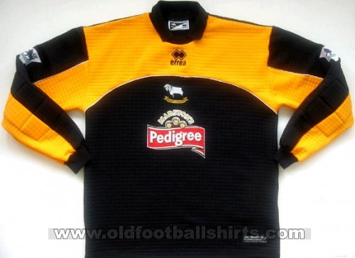 Derby County Goalkeeper football shirt 2001 - 2003