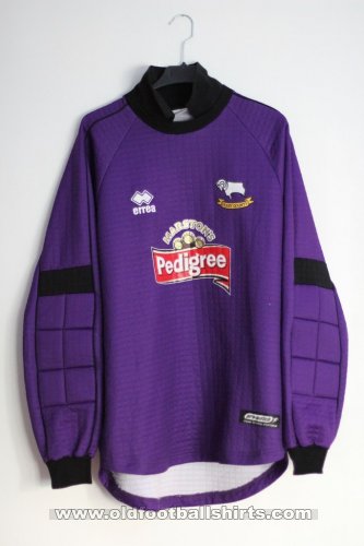 Derby County Goalkeeper football shirt 2001 - 2003