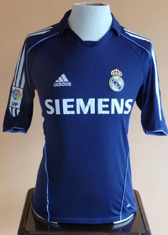 Real Madrid Away football shirt 2005 - 2006.